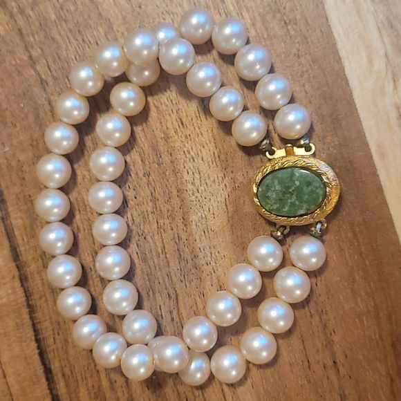 Jewelry - Vintage Pearl Bracelet